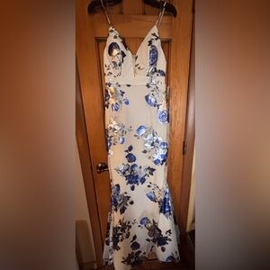 Pear Culture White and Blue Floral Prom Dress with V-Neck